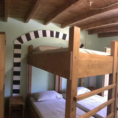 Rifugio Casermette Del Monte Penna Hotel *