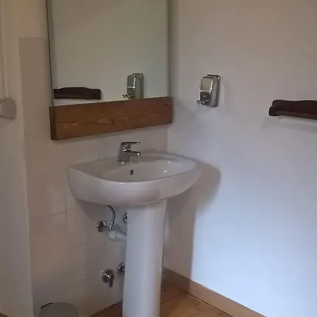 Rifugio Casermette Del Monte Penna *