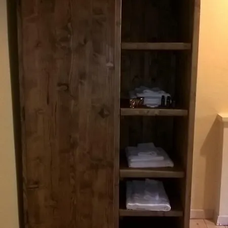 Rifugio Casermette Del Monte Penna Hotell Tornolo