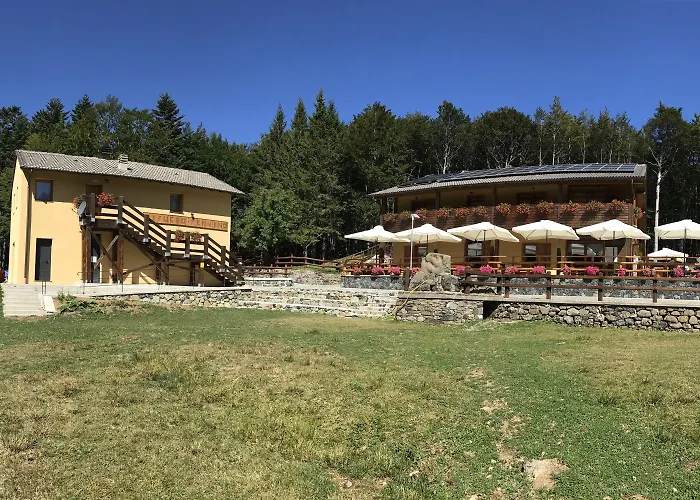 Hotell Rifugio Casermette Del Monte Penna Tornolo