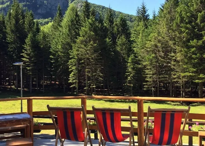 Hotell Rifugio Casermette Del Monte Penna