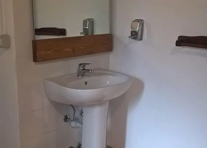 Rifugio Casermette Del Monte Penna *